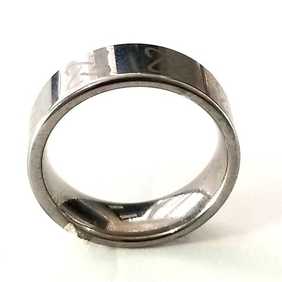 New‎ Tungsten carbide Celtic symbol ring size 12 - Picture 2 of 3